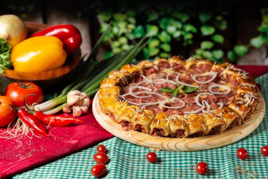 Torta Salgada de Calabresa Fácil e Delicioso (Receita Completa)