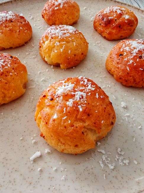 Salgado Assado de Coco Fácil e Delicioso (Receita Completa)